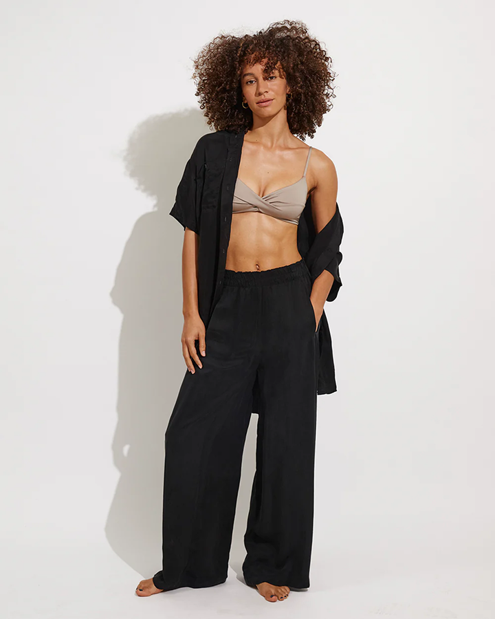 Wave Top in Beach and Day Trip Button Down + Pant in Jet