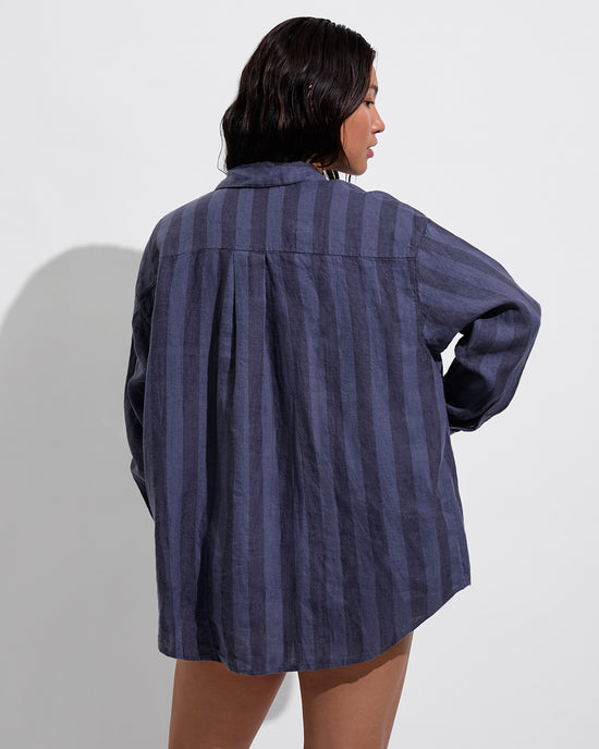 Getaway Button Down - Varsity/Sprint (Size S/M)