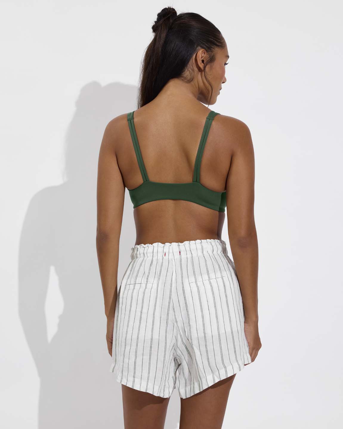 Sunday D+ - Tropics (32DD, Size S) + Getaway Short 5" - Sandbar Stripe: Coconut / Tropics (Size S)