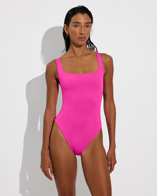 Streamline Suit - Hot